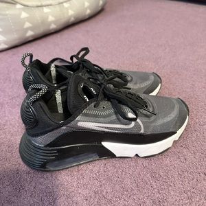 Women’s Nike air max size 7.5